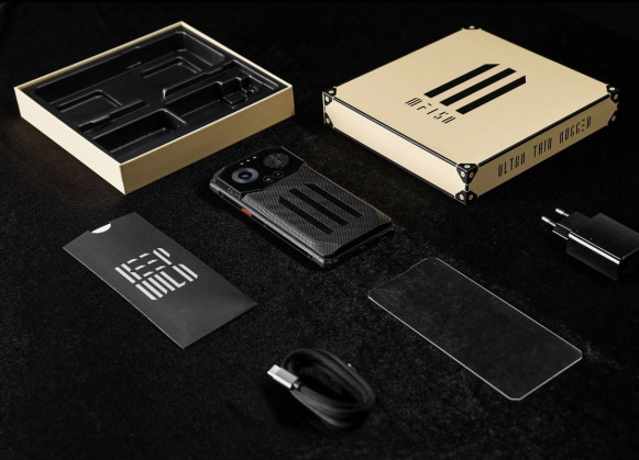 Смартфон IIIF150 B3C 4/256Gb Obsidian Black